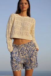 Leichte Viskose - Shorts mit Blumenprint in Blau - Blossom Hair & Fashion