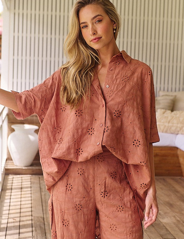 Leichtes Baumwoll - Hemd mit Stickerei – Boho - Chic für den Sommer - Blossom Hair & Fashion