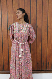 Leichtes Langarm - Kleid mit Vintage - Print – Boho - Stil in Fuchsia - Blossom Hair & Fashion