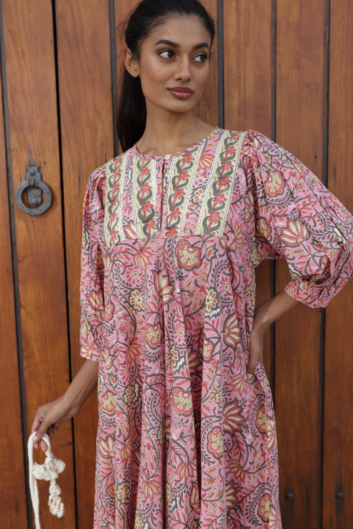 Leichtes Langarm - Kleid mit Vintage - Print – Boho - Stil in Fuchsia - Blossom Hair & Fashion