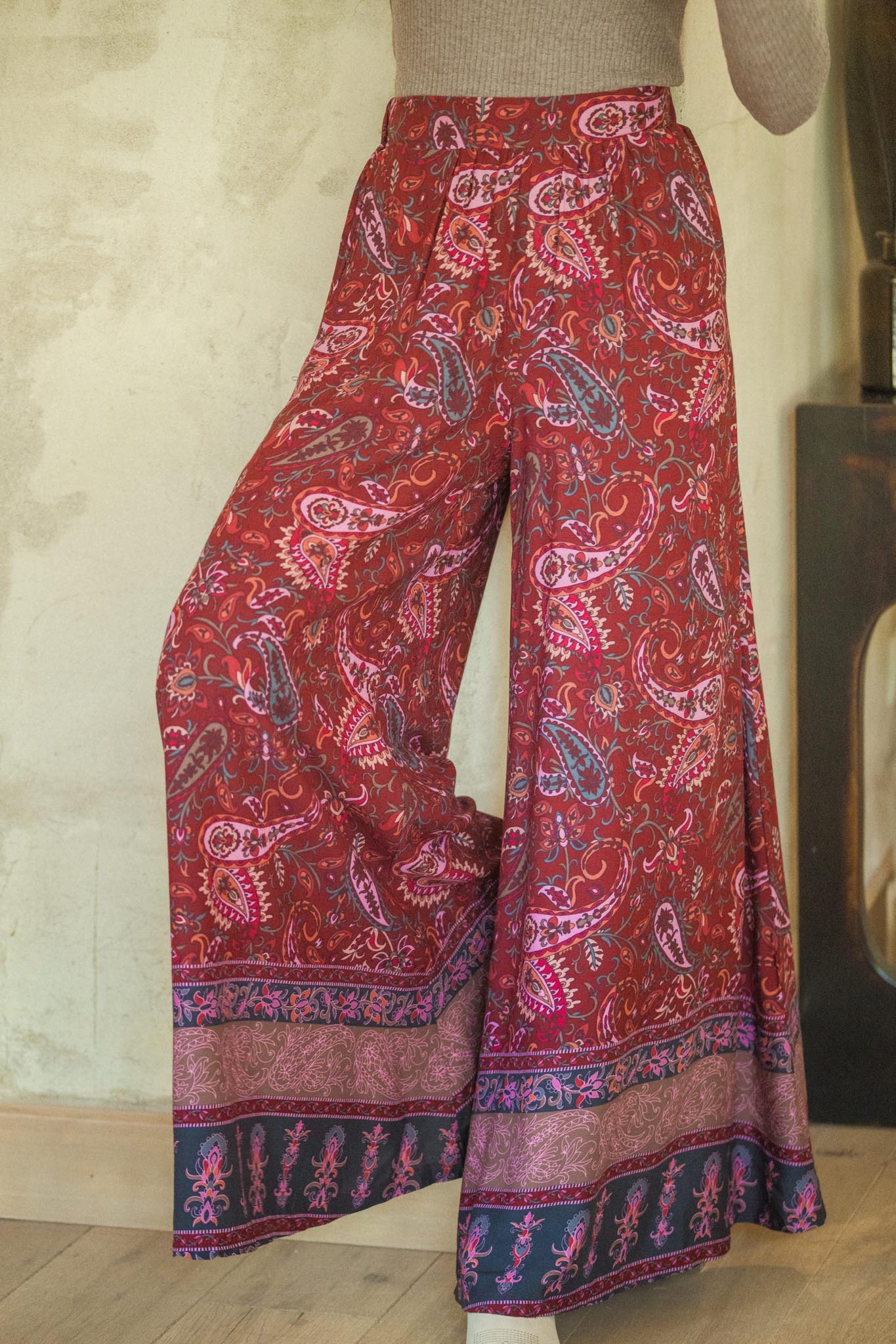 Luftige Damen Palazzo - Hose mit Paisley - Muster - Blossom Hair & Fashion
