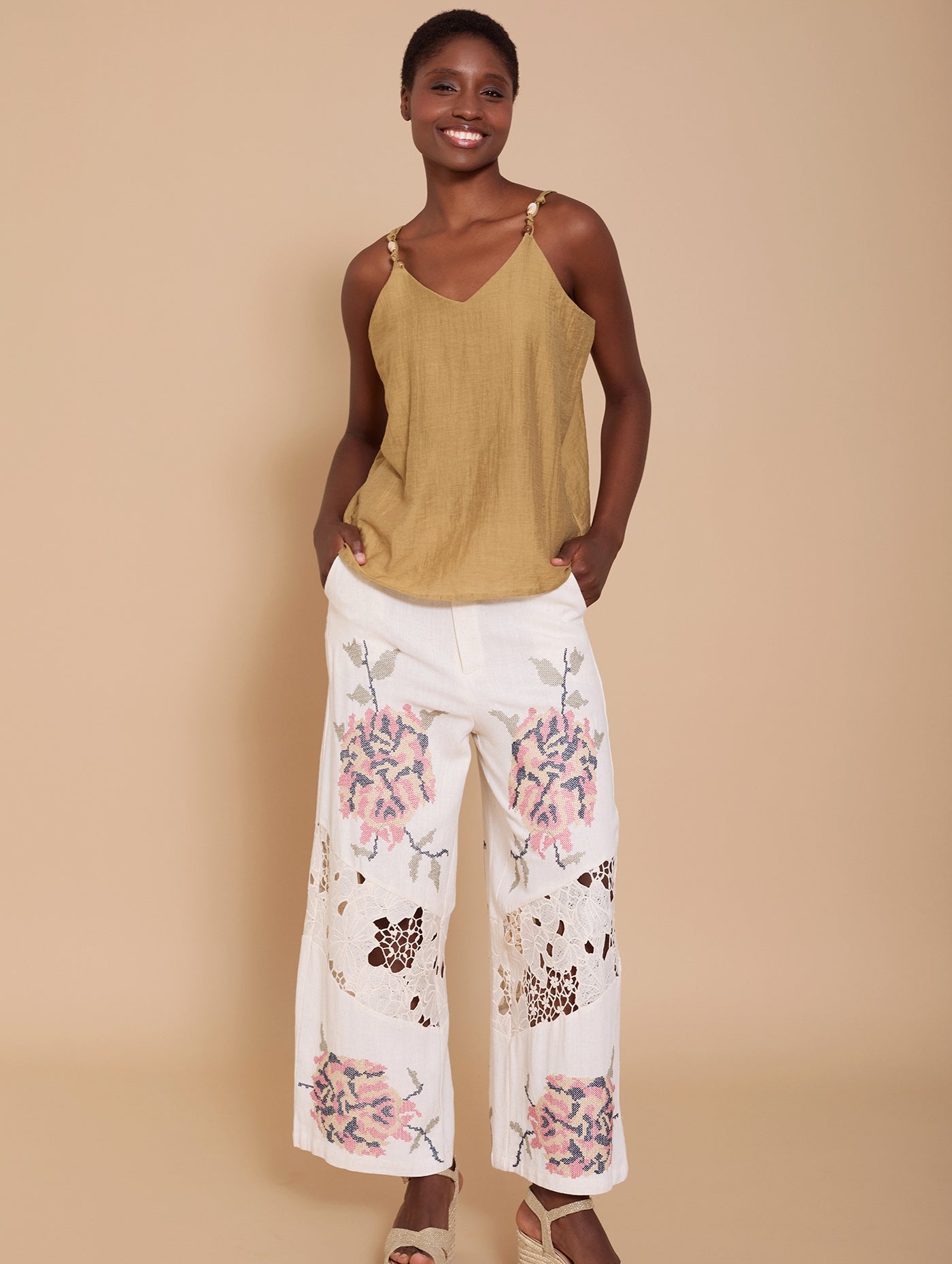 Leichtes Leinen-Top für Damen – Sommerlich & Elegant