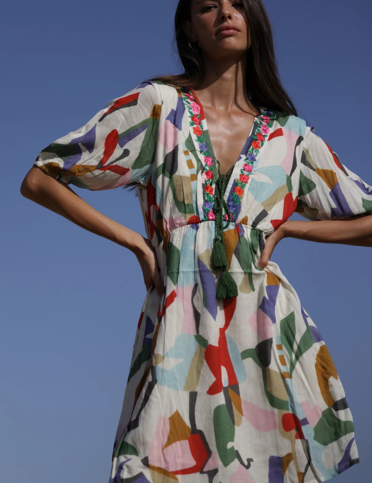 Luftiges Minikleid aus Baumwolle – Boho - Chic mit Stickereien - Blossom Hair & Fashion