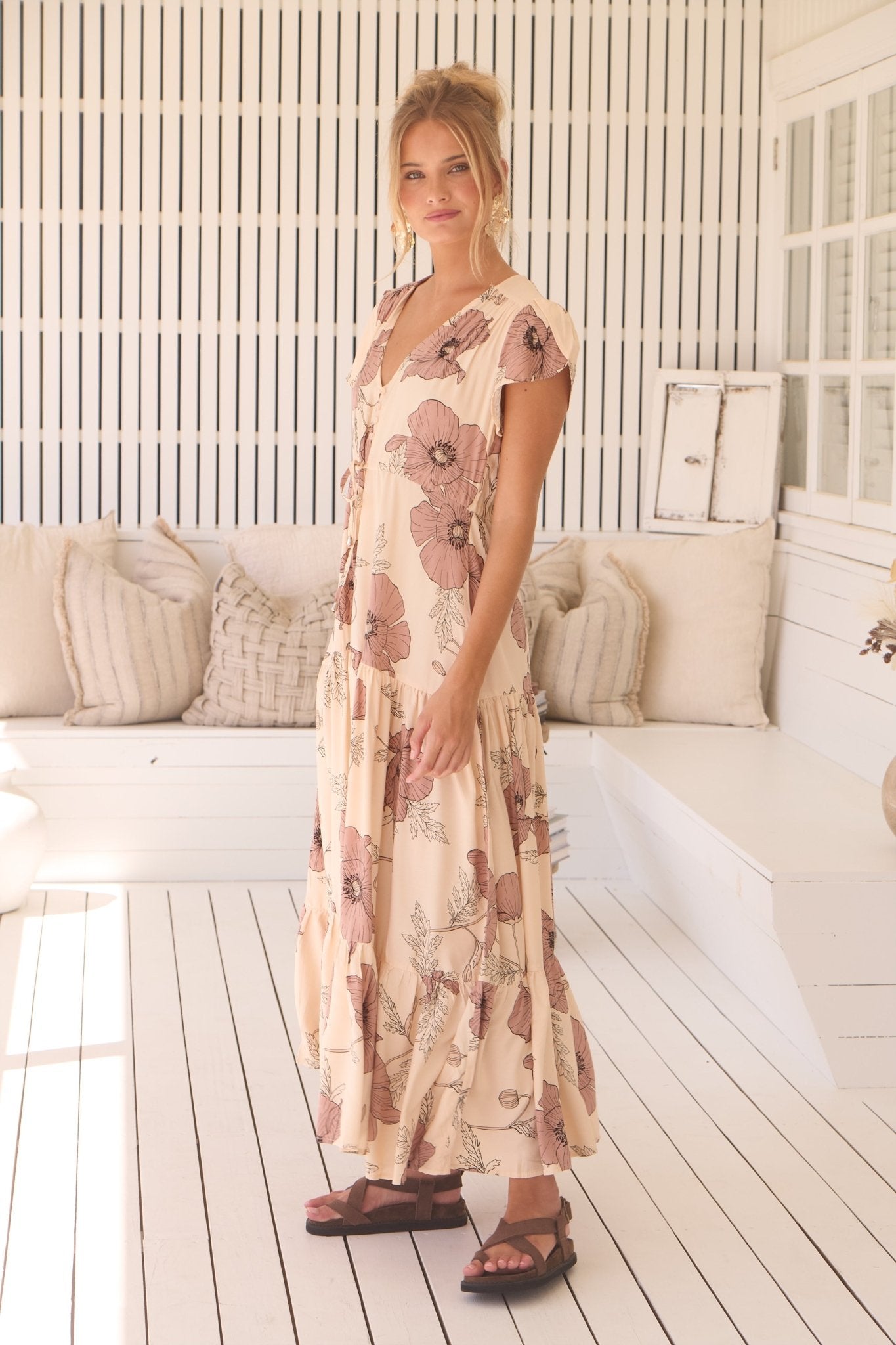 Maxikleid April mit Blumenmuster und V - Ausschnitt - Blossom Hair & Fashion