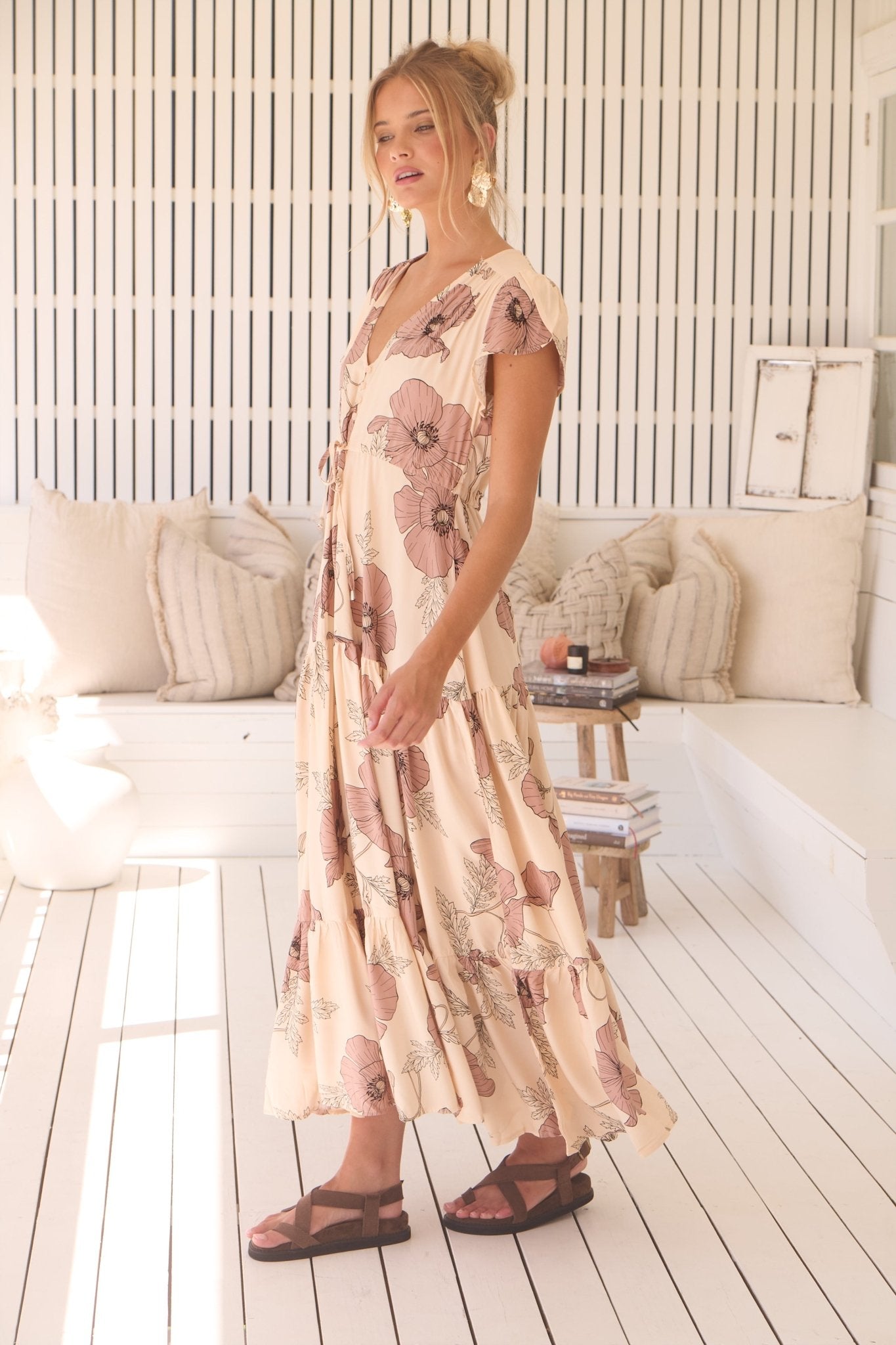 Maxikleid April mit Blumenmuster und V - Ausschnitt - Blossom Hair & Fashion