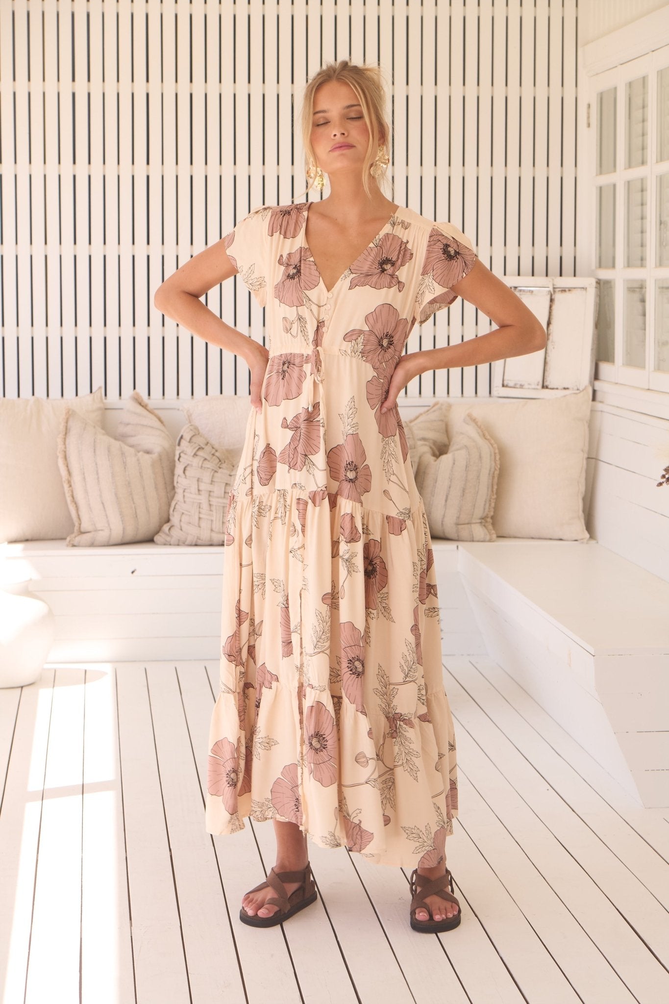 Maxikleid April mit Blumenmuster und V - Ausschnitt - Blossom Hair & Fashion