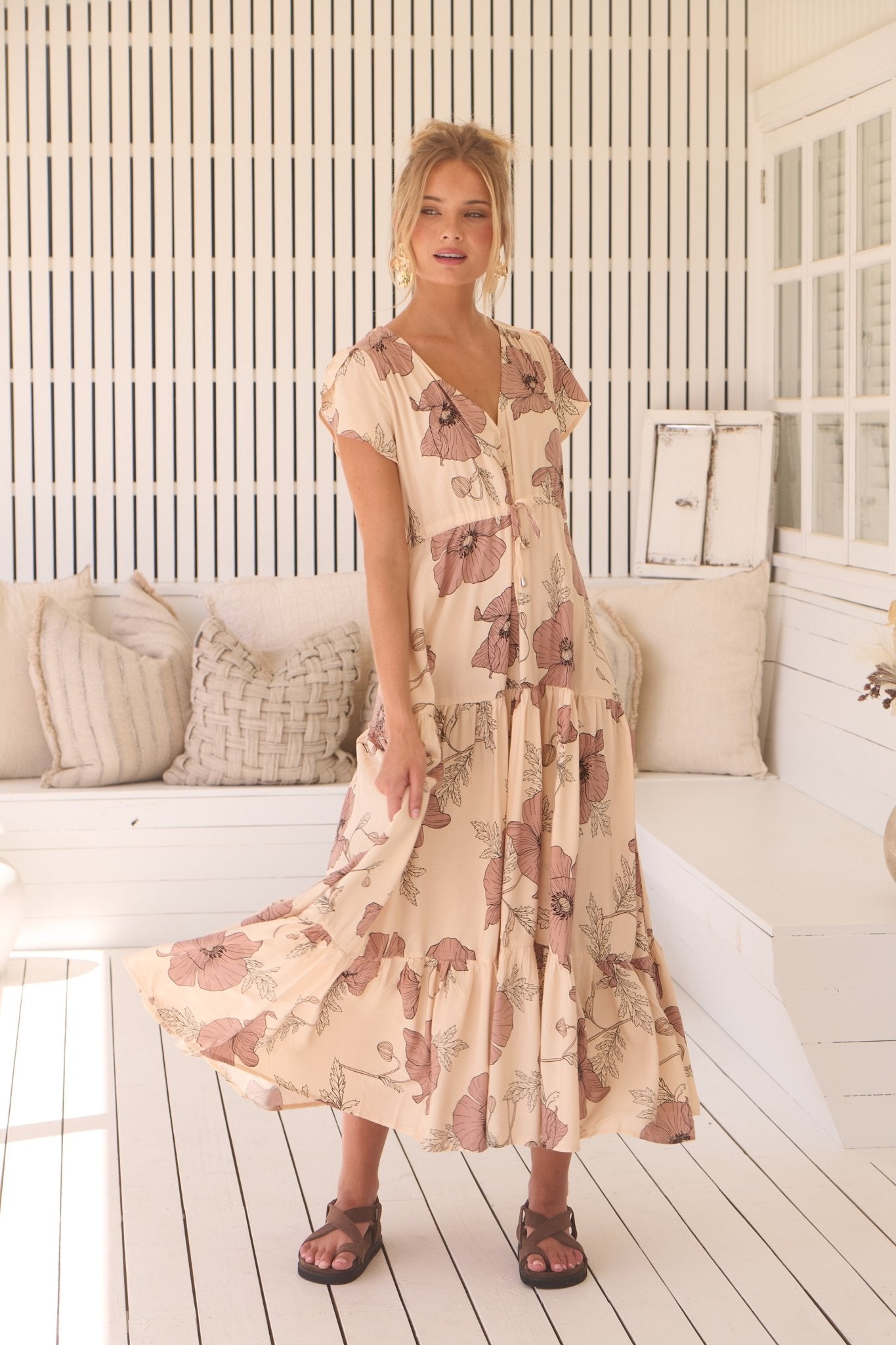 Maxikleid April mit Blumenmuster und V - Ausschnitt - Blossom Hair & Fashion