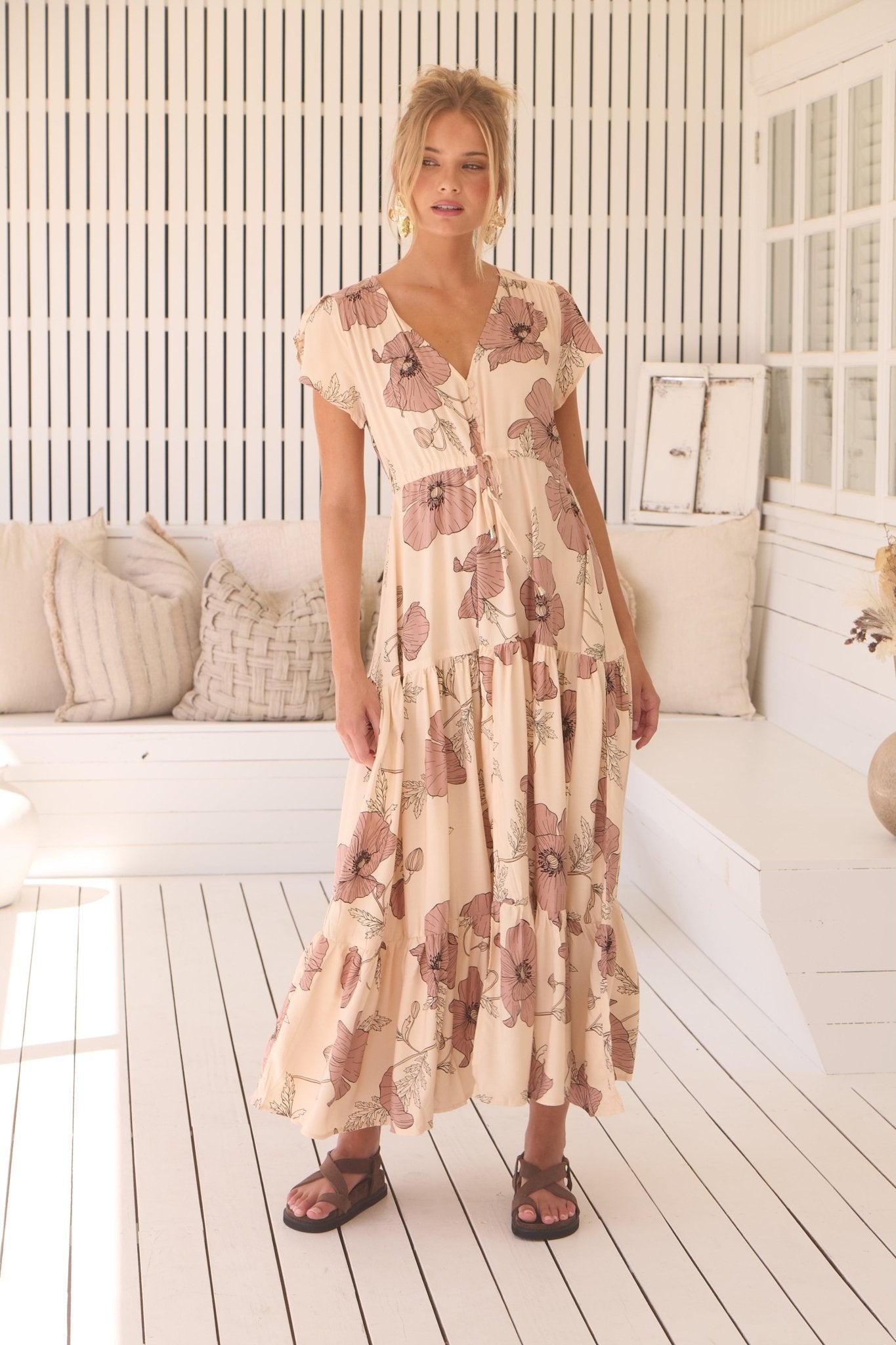 Maxikleid April mit Blumenmuster und V - Ausschnitt - Blossom Hair & Fashion