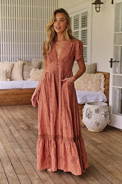 Maxikleid aus 100% Baumwolle mit Stickerei – Femininer Boho - Look - Blossom Hair & Fashion