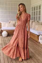 Maxikleid aus 100% Baumwolle mit Stickerei – Femininer Boho - Look - Blossom Hair & Fashion