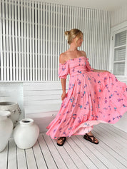 Maxikleid in Pink mit floraler Note - Blossom Hair & Fashion