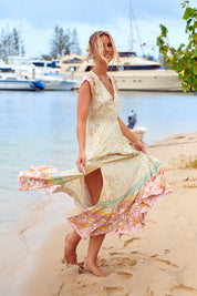 Maxikleid Maisha mit Blumenmuster und V - Ausschnitt - Blossom Hair & Fashion
