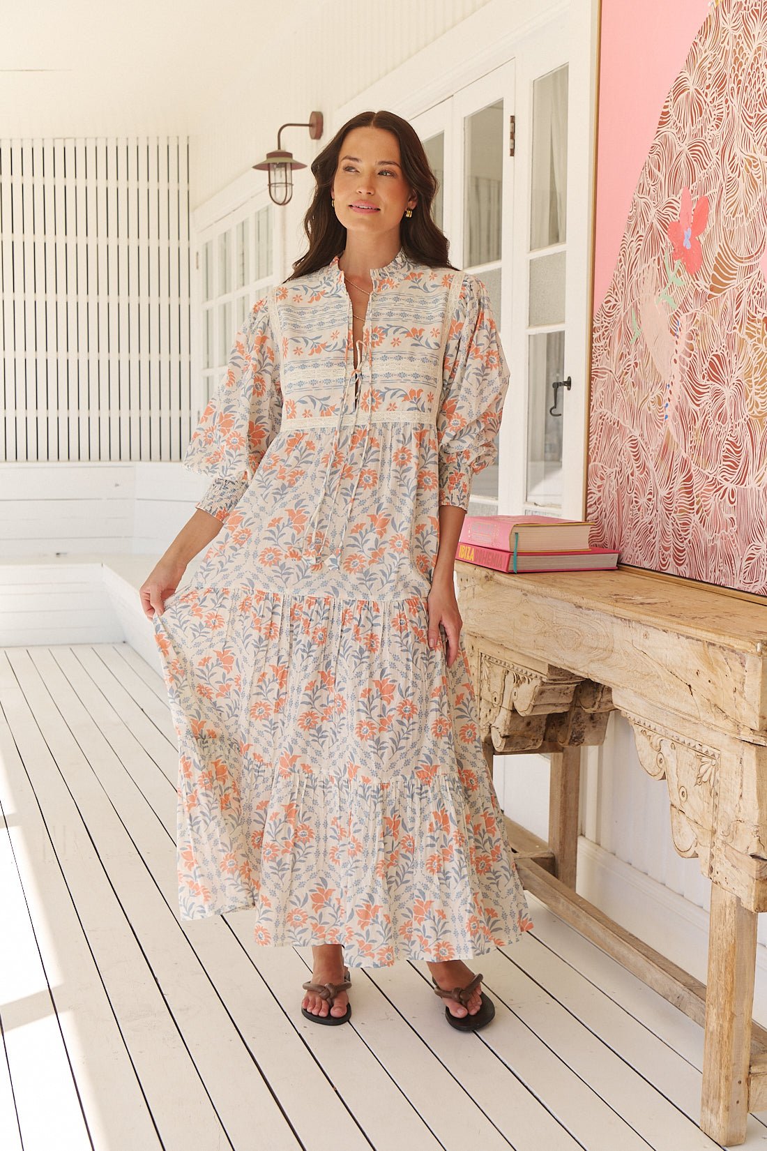 Maxikleid mit Blumenmuster und Bindebändern - Blossom Hair & Fashion