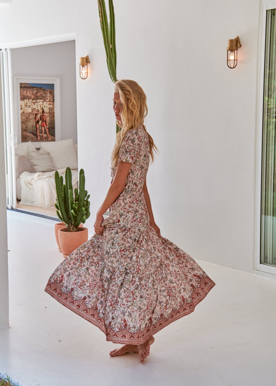 Maxikleid mit Blumenmuster und V - Ausschnitt - Blossom Hair & Fashion
