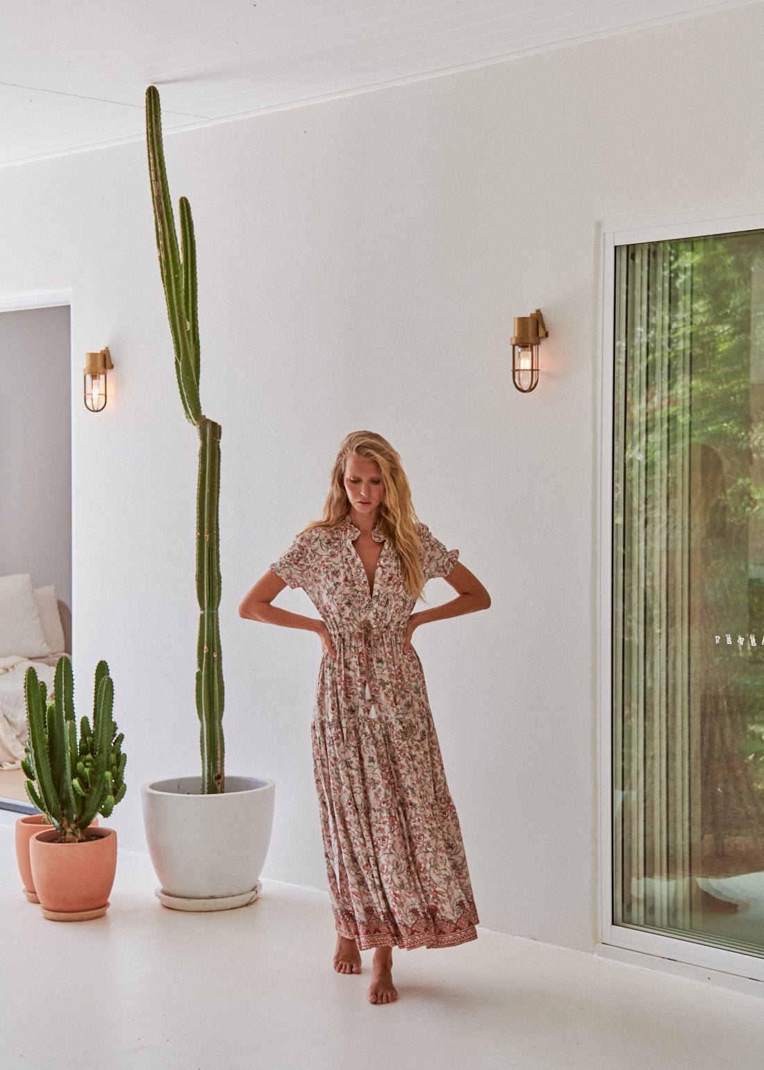 Maxikleid mit Blumenmuster und V - Ausschnitt - Blossom Hair & Fashion