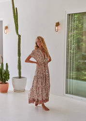 Maxikleid mit Blumenmuster und V - Ausschnitt - Blossom Hair & Fashion