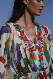 Maxikleid mit buntem Print und floraler Stickerei - Blossom Hair & Fashion