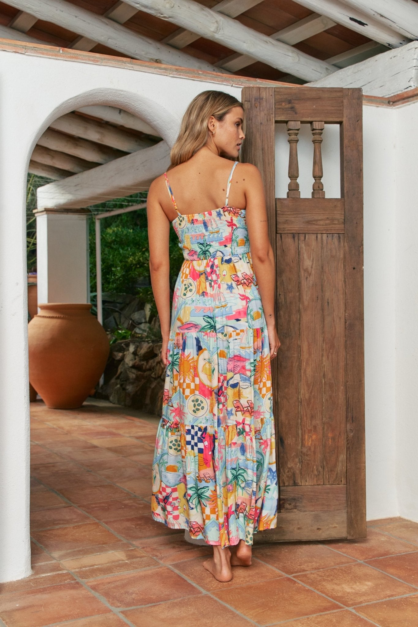 Maxikleid mit buntem Print und Trägern - Blossom Hair & Fashion