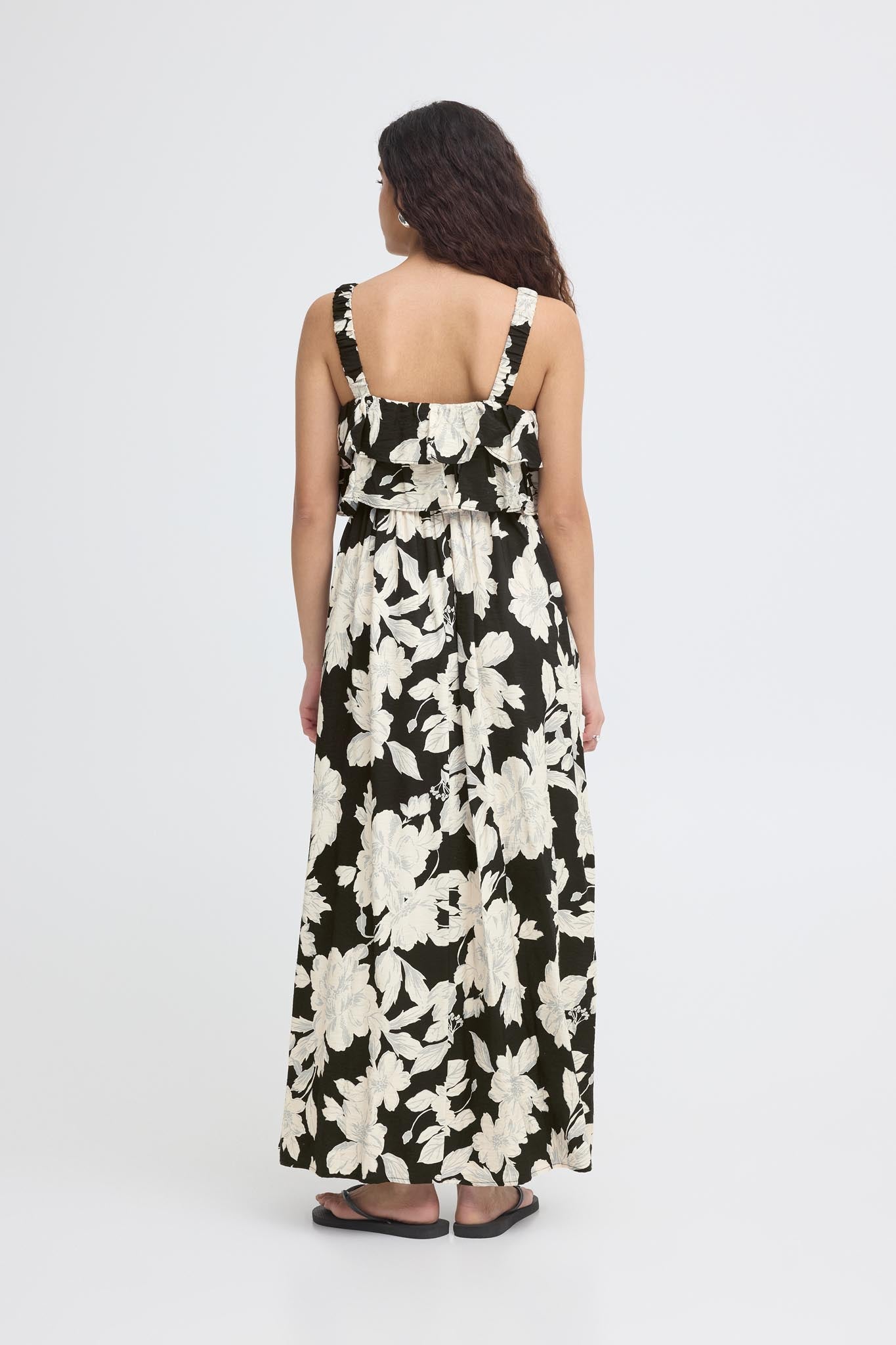 Maxikleid mit floralem Muster in Schwarz - Blossom Hair & Fashion
