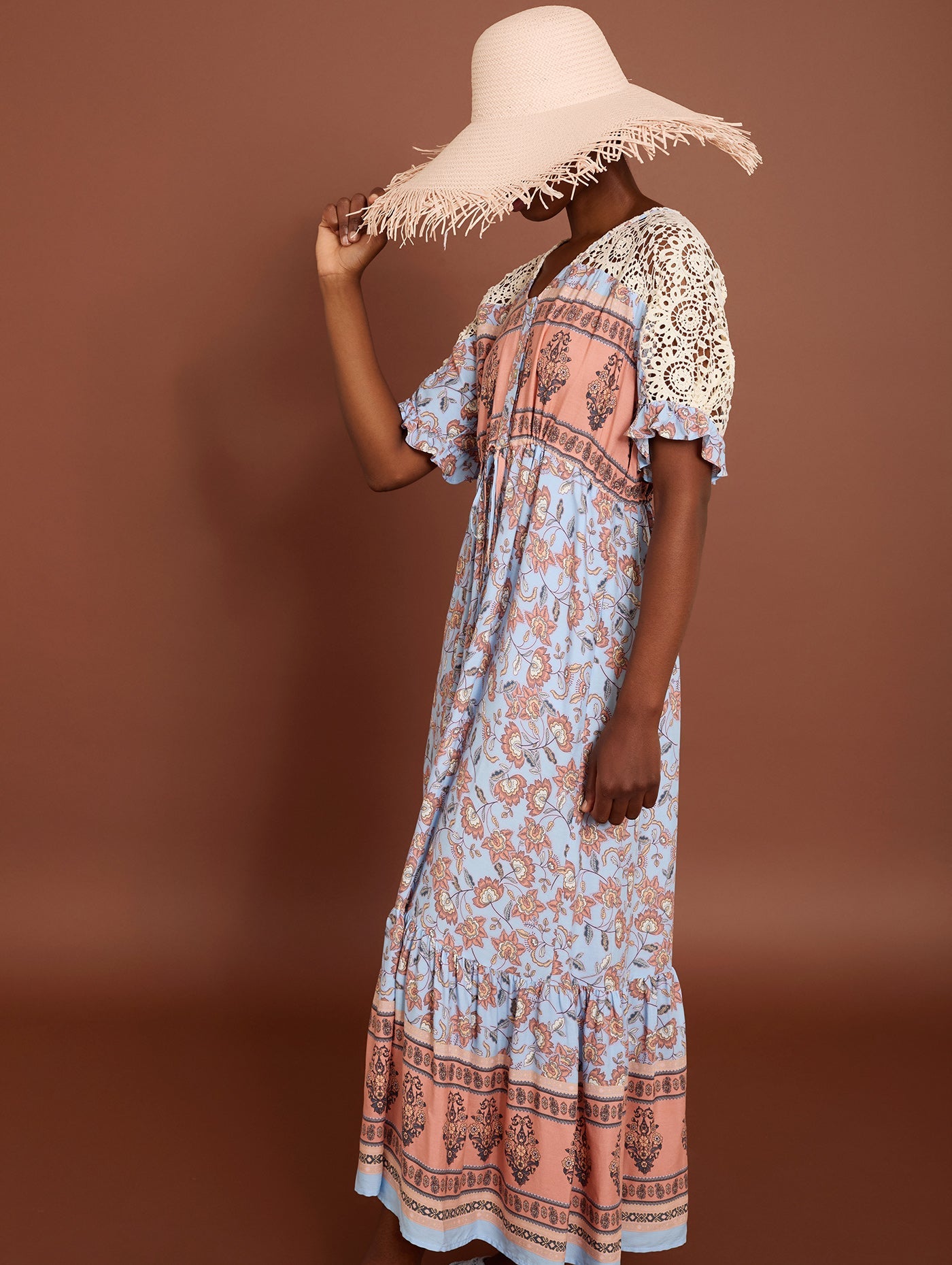 Maxikleid mit Häkel - Details & Boho - Print - Blossom Hair & Fashion