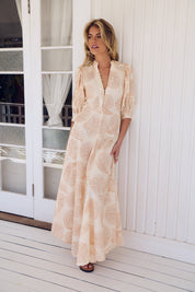 Maxikleid mit Muschel - Print aus 100% Viskose - Blossom Hair & Fashion