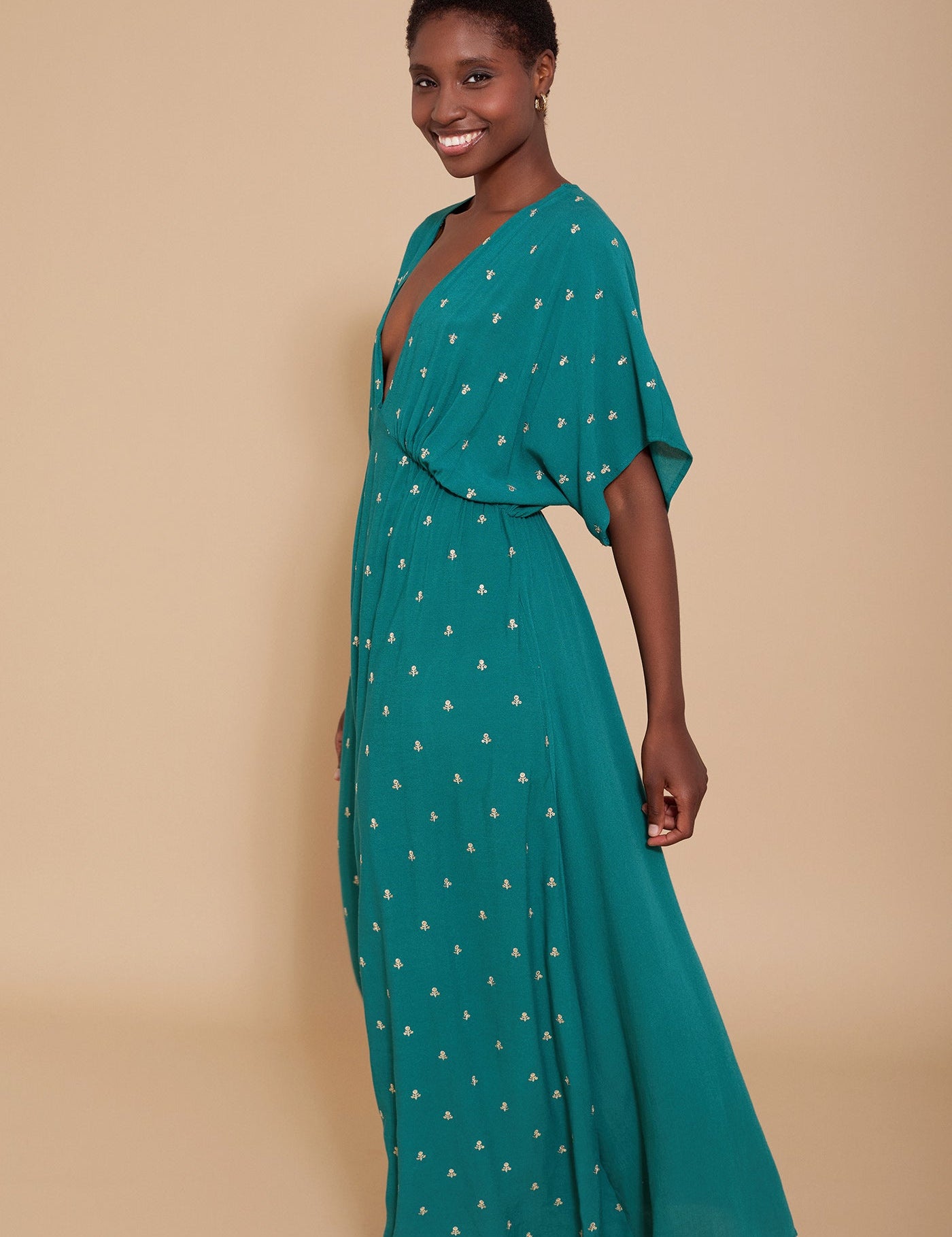Maxikleid mit Stickerei in Smaragdgrün - Blossom Hair & Fashion