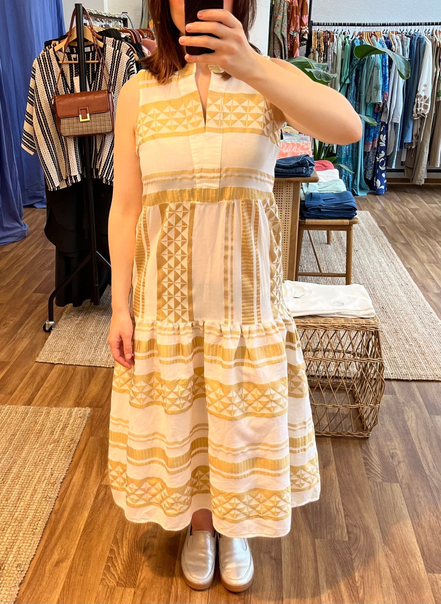 Midi Kleid ärmellos mit goldenen Mustern - Blossom Hair & Fashion