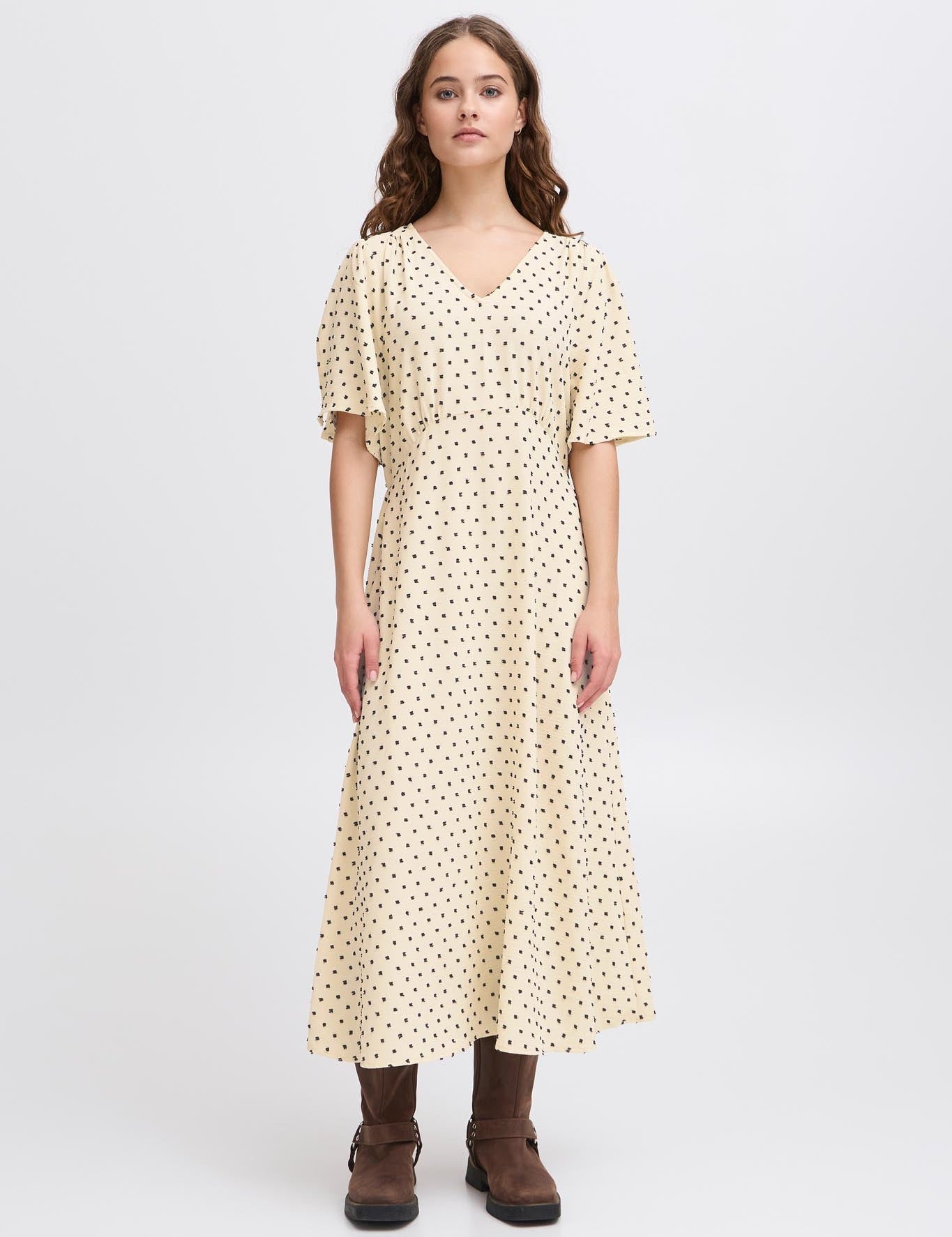 Midi - Kleid mit Punktmuster und V - Ausschnitt in verschiedenen Farben - Blossom Hair & Fashion