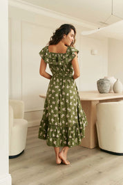 Midikleid in Salbeigrün mit Blumenmuster und Volants - Blossom Hair & Fashion