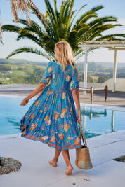 Midikleid mit Muster und V - Ausschnitt - Blossom Hair & Fashion