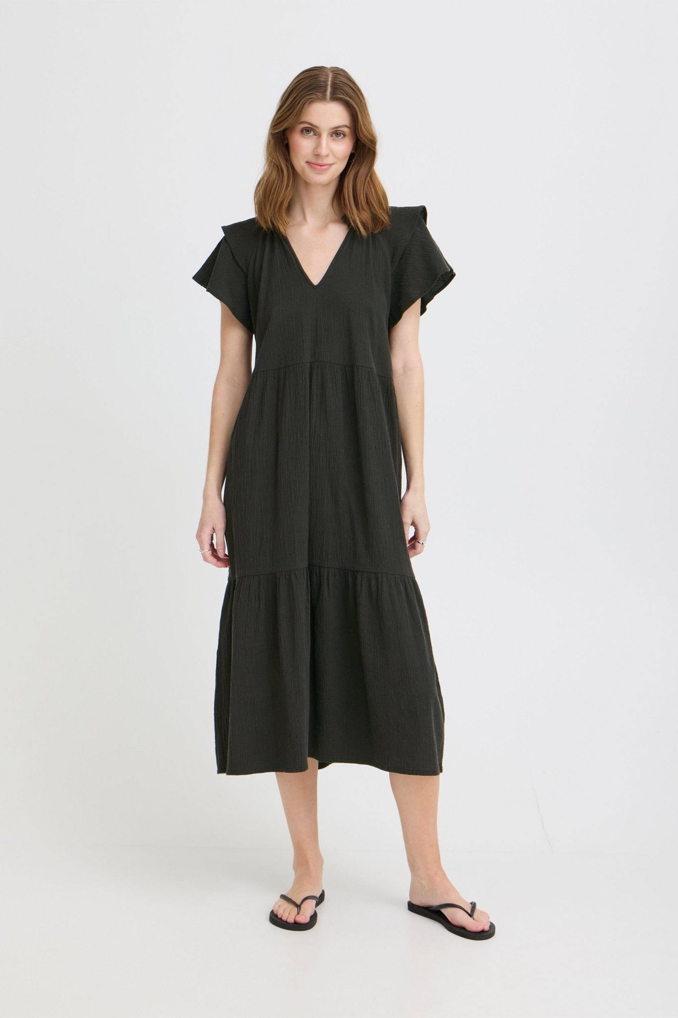 Midikleid mit V - Ausschnitt und Stufenrock - Blossom Hair & Fashion
