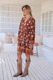 Minikleid Damen mit V - Ausschnitt und Allovermuster - Blossom Hair & Fashion