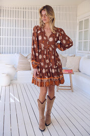 Minikleid Damen mit V - Ausschnitt und Allovermuster - Blossom Hair & Fashion