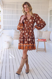 Minikleid Damen mit V - Ausschnitt und Allovermuster - Blossom Hair & Fashion