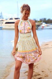 Minikleid mit Blumenmuster und Neckholder - Blossom Hair & Fashion