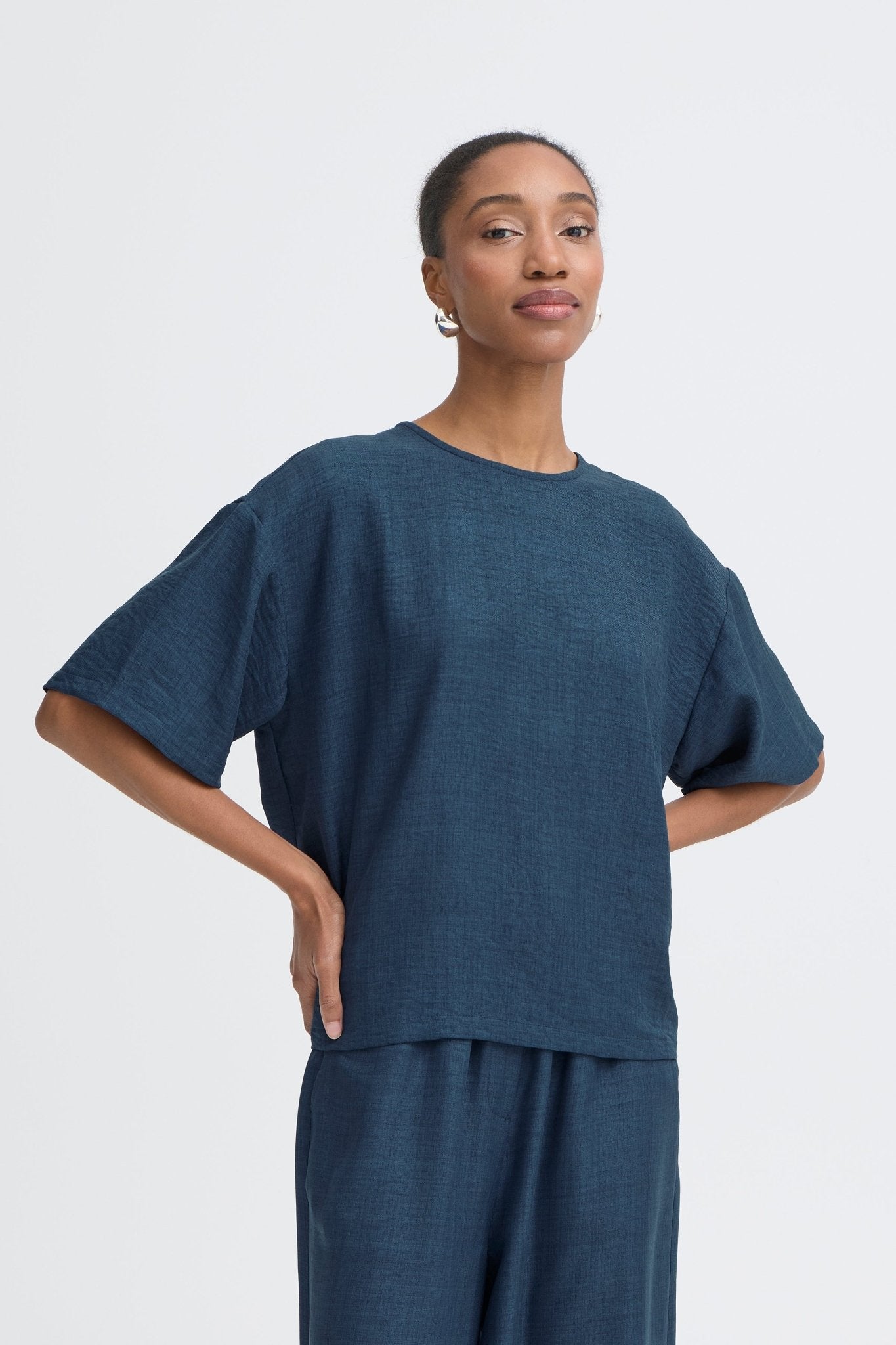 Oversize Bluse in Dunkelbla - Blossom Hair & Fashion