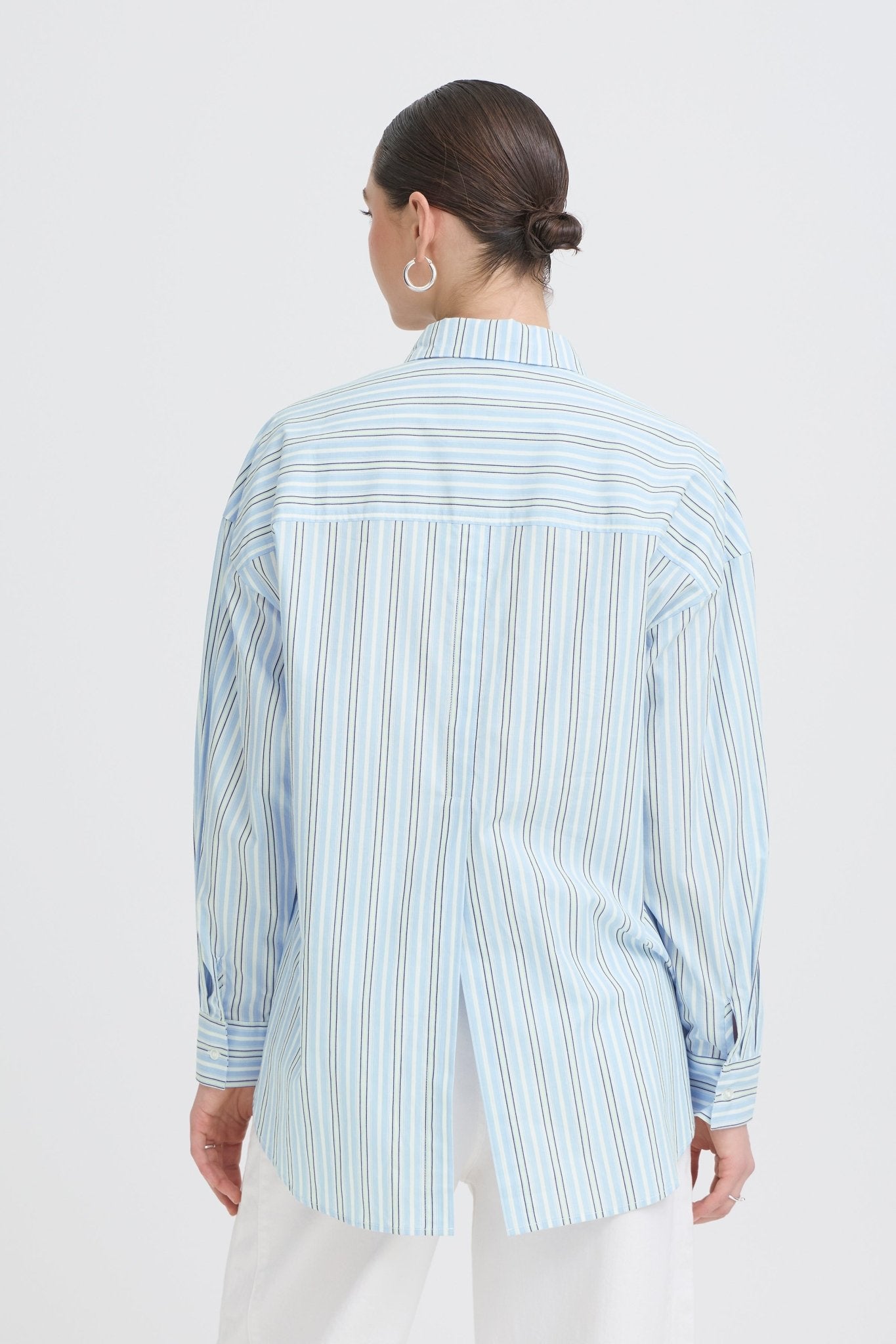 Oversize Bluse mit Streifen - Blossom Hair & Fashion