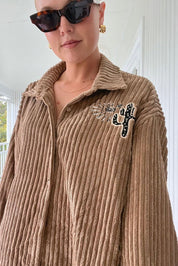 Oversize - Hemd mit Rippenstruktur und Stickerei in Blau oder Beige - Blossom Hair & Fashion