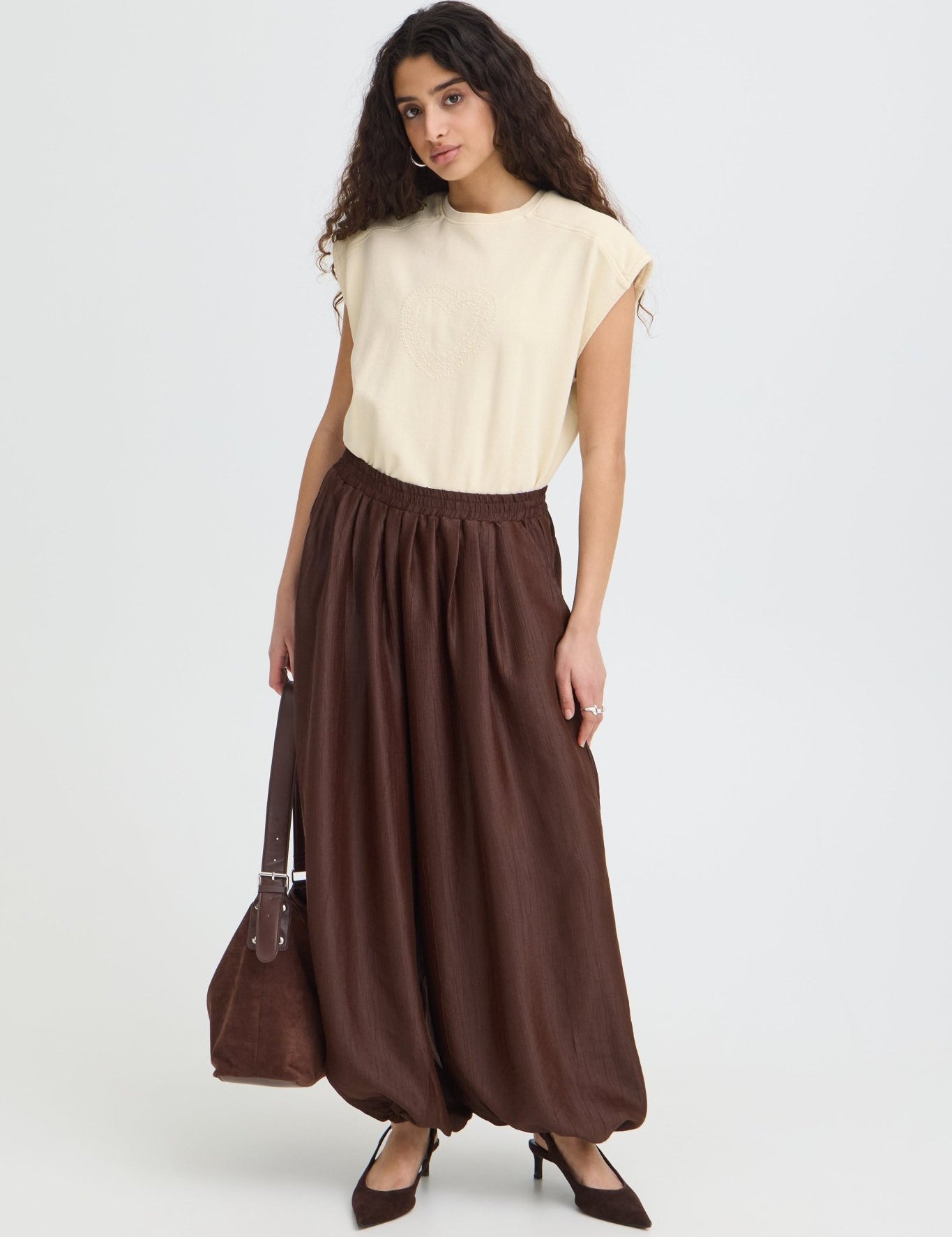 Oversize Shirt mit Herzdetail Creme - Blossom Hair & Fashion