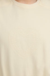 Oversize Shirt mit Herzdetail Creme - Blossom Hair & Fashion