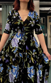 Langes Boho Winterkleid mit floralen Mustern und weitem Schnitt