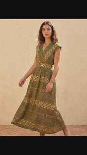 Midi Kleid mit grafischem Muster in Schwarz oder Grün
