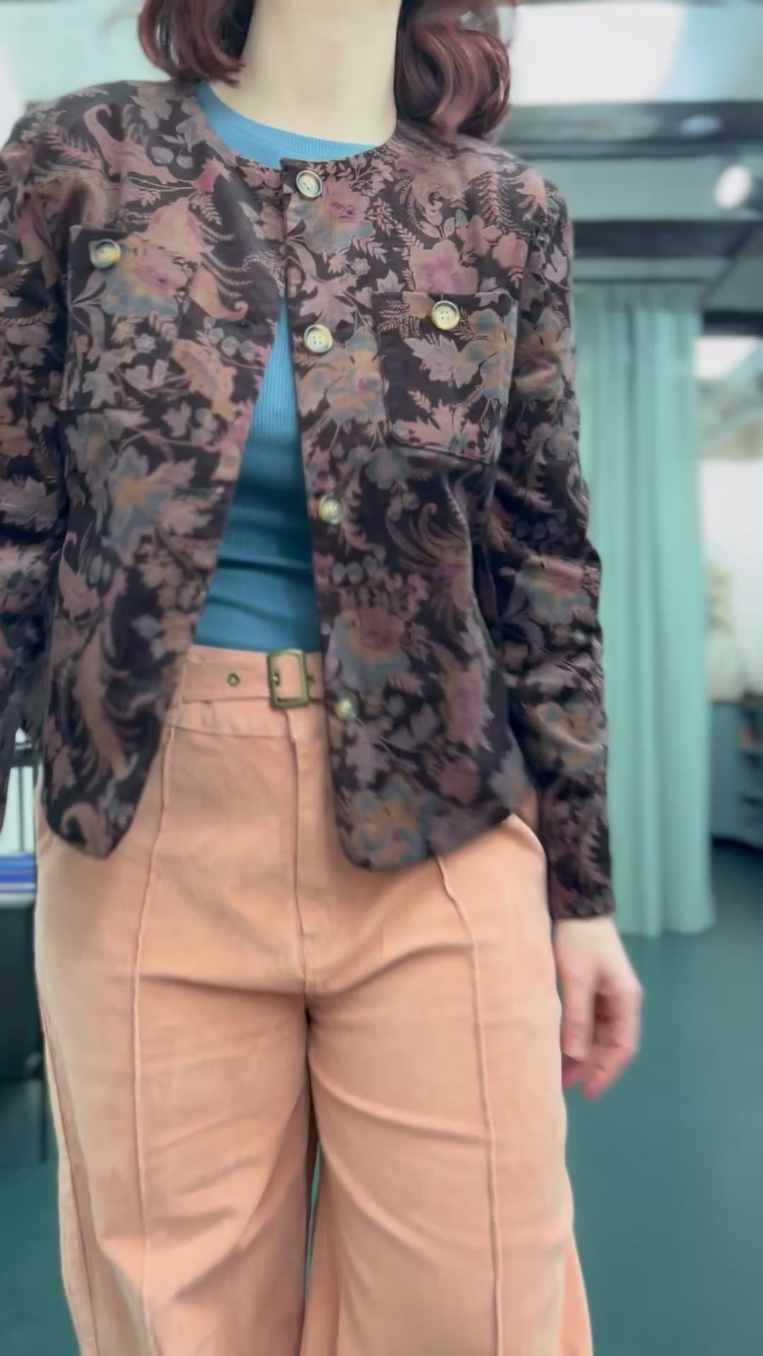 Vintage - inspirierte Amelia Jacke mit Barock - Blumenmuster - Blossom Hair & Fashion