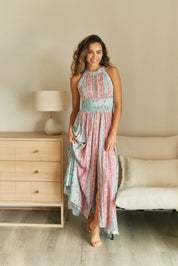 Rückenfreies Maxikleid in Rosa & Türkis mit Neckholder - Blossom Hair & Fashion