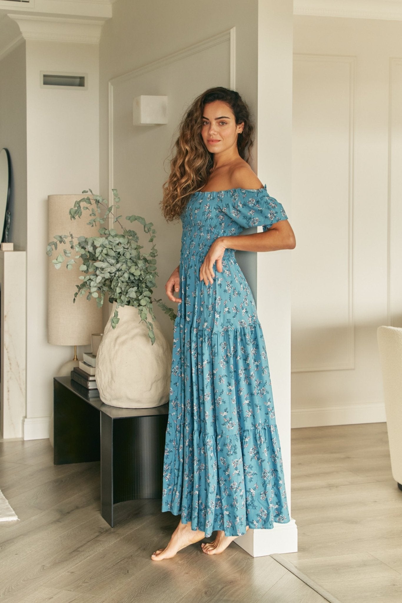 Schulterfreies Boho - Maxikleid mit Blumendruck - Blossom Hair & Fashion