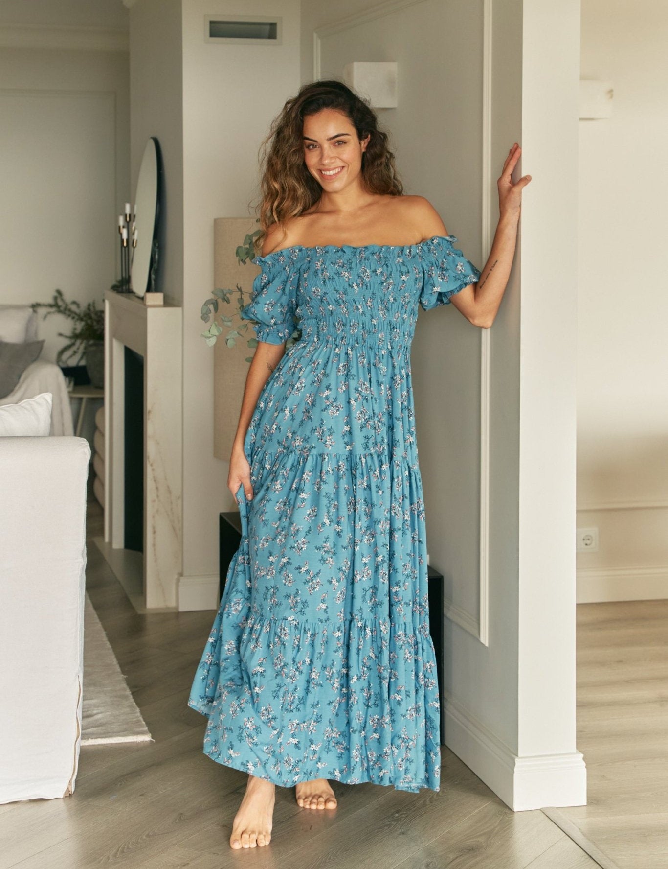 Schulterfreies Boho - Maxikleid mit Blumendruck - Blossom Hair & Fashion