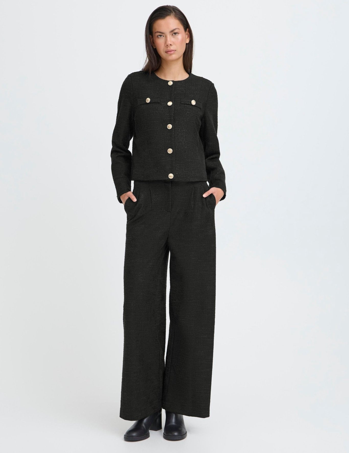 Schwarze High - Waist - Hose mit weitem Bein - Blossom Hair & Fashion