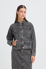 Schwarze Jeansjacke mit Nieten - Details - Blossom Hair & Fashion