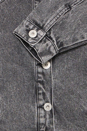 Schwarze Jeansjacke mit Nieten - Details - Blossom Hair & Fashion