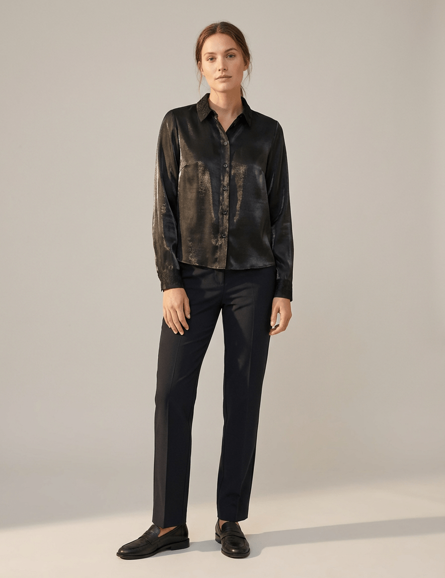 Schwarze Satinbluse mit Glanzoptik - Blossom Hair & Fashion